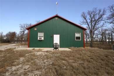 FURNISHED LIVING QUARTERS inside barn that allows the perfect on Twisted Oaks Golf Club in Texas - for sale on GolfHomes.com, golf home, golf lot