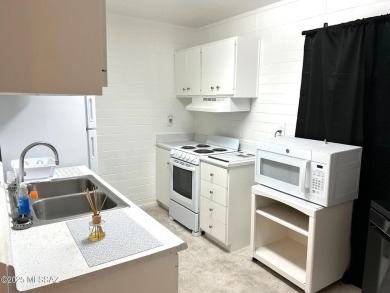 Move-in ready 2 bedroom 1 bathroom coop with newer A/C unit on Randolph Park Golf Courses in Arizona - for sale on GolfHomes.com, golf home, golf lot