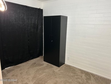 Move-in ready 2 bedroom 1 bathroom coop with newer A/C unit on Randolph Park Golf Courses in Arizona - for sale on GolfHomes.com, golf home, golf lot