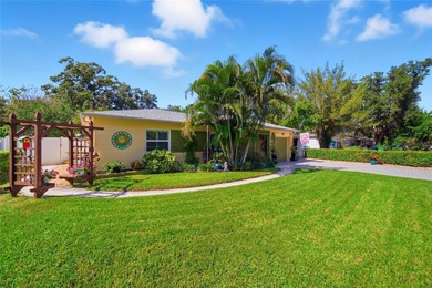 Under contract-accepting backup offers. GOLFLAND OF TAMPA'S on Babe Zaharias Golf Course in Florida - for sale on GolfHomes.com, golf home, golf lot