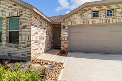 8007 Lakeway, Navasota, TX - a stunning 4-bedroom, 2-bath home on Pecan Lakes Golf Club in Texas - for sale on GolfHomes.com, golf home, golf lot