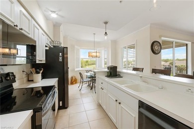 This bright and light 2-bedroom, 2-bathroom condo with on  in Florida - for sale on GolfHomes.com, golf home, golf lot