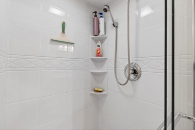 Beautiful 2-Bedroom, 2-Bath golfview Condo in Kings Point. Enjoy on Kings Point Golf -Flanders Way in Florida - for sale on GolfHomes.com, golf home, golf lot