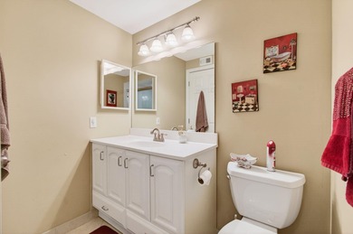 Beautiful 2-Bedroom, 2-Bath golfview Condo in Kings Point. Enjoy on Kings Point Golf -Flanders Way in Florida - for sale on GolfHomes.com, golf home, golf lot