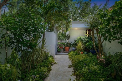 This is truly a rare find in Carrollwood Village--3 Bedroom,2 on Carrollwood Country Club in Florida - for sale on GolfHomes.com, golf home, golf lot