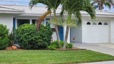 This spotless like new home can be yours! Mainlands of Tamarac on Mainlands Golf Club in Florida - for sale on GolfHomes.com, golf home, golf lot