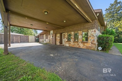Welcome to 26 Slash Rd, Monroeville, AL!Located just a short on Vanity Fair Golf and Tennis Club in Alabama - for sale on GolfHomes.com, golf home, golf lot
