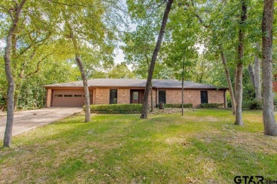 Welcome to this Traditional 3-bedroom, 2-bathroom home nestled on Hide-A-Way Lake Golf Course in Texas - for sale on GolfHomes.com, golf home, golf lot