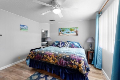 Welcome to this beautifully maintained 2-bedroom, 2-bathroom on Zellwood Station Country Club in Florida - for sale on GolfHomes.com, golf home, golf lot