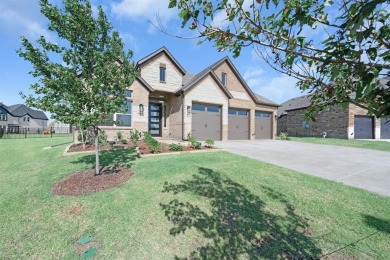 MLS# 20812520 - Built by Altura Homes - Ready Now! ~ This on Heath Golf and Yacht Club in Texas - for sale on GolfHomes.com, golf home, golf lot