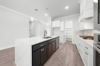 MLS# 20812520 - Built by Altura Homes - Ready Now! ~ This on Heath Golf and Yacht Club in Texas - for sale on GolfHomes.com, golf home, golf lot