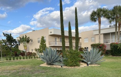 Beautiful furnished second floor corner unit for rent in 55+ on Kings Point Golf -Flanders Way in Florida - for sale on GolfHomes.com, golf home, golf lot
