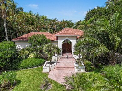 This home is in Old Trail located in Ranch Colony, a gated on Jonathans Landing At Old Trail  in Florida - for sale on GolfHomes.com, golf home, golf lot
