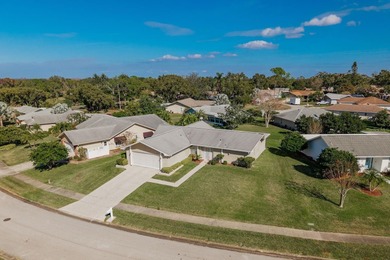 Under contract-accepting backup offers. Welcome to this on Highland Lakes Executive Golf Course in Florida - for sale on GolfHomes.com, golf home, golf lot