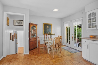 This 4-bed 3 bathroom home in Longwood offers multi-generational on Rolling Hills Golf Club in Florida - for sale on GolfHomes.com, golf home, golf lot