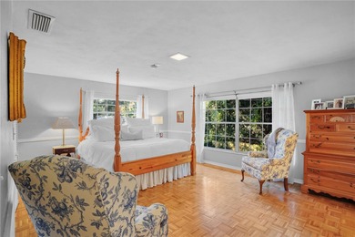 This 4-bed 3 bathroom home in Longwood offers multi-generational on Rolling Hills Golf Club in Florida - for sale on GolfHomes.com, golf home, golf lot