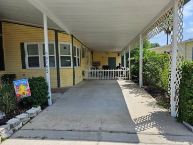 Please note; buyers do not own the land. This 2-bedroom, 2 bath on Big Cypress Golf and Country Club in Florida - for sale on GolfHomes.com, golf home, golf lot