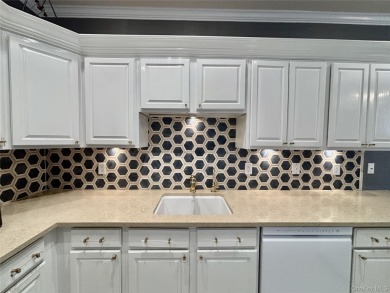 Immaculate Medici Model 2-bedroom, 2.5-bath (Primary on the on The Greens At Half Hollow in New York - for sale on GolfHomes.com, golf home, golf lot