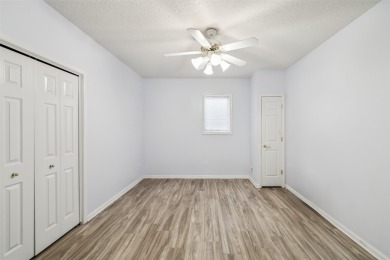 Almost 3000 square feet finished in this beautiful ranch style on Glen Oaks Country Club in Iowa - for sale on GolfHomes.com, golf home, golf lot