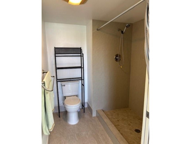 INVESTORS' DREAM - NO RENTAL WAITING PERIOD! Spacious 2BR/2BA, 1 on Flamingo Lakes Country Club in Florida - for sale on GolfHomes.com, golf home, golf lot