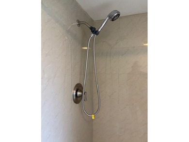 INVESTORS' DREAM - NO RENTAL WAITING PERIOD! Spacious 2BR/2BA, 1 on Flamingo Lakes Country Club in Florida - for sale on GolfHomes.com, golf home, golf lot