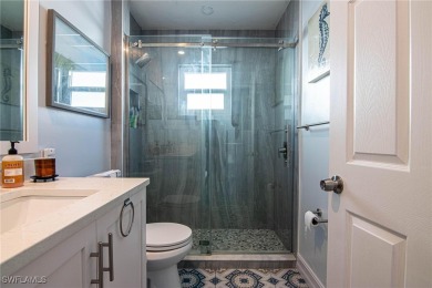 MOTIVATED SELLER SAYS BRING AN OFFER! REDUCED! MOVE IN on Sabal Springs Golf and Racquet Club in Florida - for sale on GolfHomes.com, golf home, golf lot