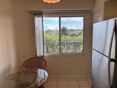 INVESTORS' DREAM - NO RENTAL WAITING PERIOD! Spacious 2BR/2BA, 1 on Flamingo Lakes Country Club in Florida - for sale on GolfHomes.com, golf home, golf lot