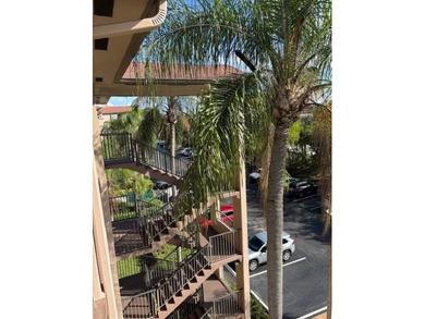 INVESTORS' DREAM - NO RENTAL WAITING PERIOD! Spacious 2BR/2BA, 1 on Flamingo Lakes Country Club in Florida - for sale on GolfHomes.com, golf home, golf lot