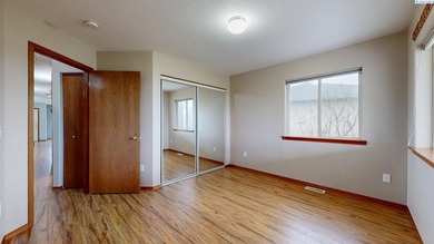 Tee up your next chapter right on Sun Willows Golf Course! This on Sun Willows in Washington - for sale on GolfHomes.com, golf home, golf lot