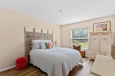 Experience easy Florida living in this bright and spacious on Tarpon Springs Golf Course in Florida - for sale on GolfHomes.com, golf home, golf lot