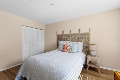 Experience easy Florida living in this bright and spacious on Tarpon Springs Golf Course in Florida - for sale on GolfHomes.com, golf home, golf lot