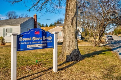 Welcome to your future home in scenic Crab Meadow! This mint on Crab Meadow Golf Course in New York - for sale on GolfHomes.com, golf home, golf lot