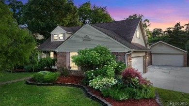 STUNNING DREAM HOME! Custom built for the family that loves to on Riverview Highlands Golf Club  in Michigan - for sale on GolfHomes.com, golf home, golf lot