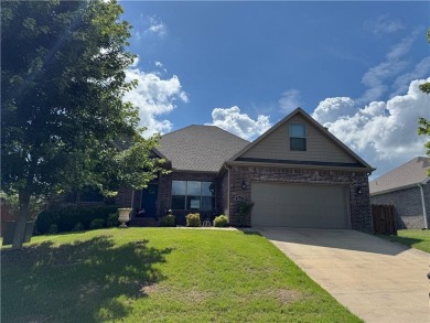 Come home to the versatility of this open and split floor plan on Stonebridge Meadows Golf Club in Arkansas - for sale on GolfHomes.com, golf home, golf lot