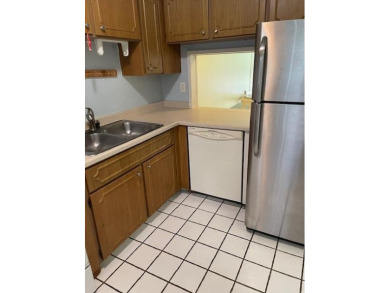 Welcome To Stuart Florida ,Perfect Location! 1 Bedroom 1 Bath on Monterey Yacht and Country Club in Florida - for sale on GolfHomes.com, golf home, golf lot