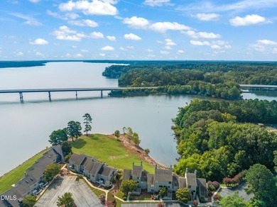 THE MOORINGS Unit 12 is a highly sought-after GROUND FLOOR unit on Kinderton Country Club in Virginia - for sale on GolfHomes.com, golf home, golf lot