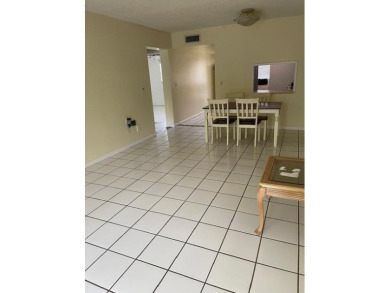 Welcome To Stuart Florida ,Perfect Location! 1 Bedroom 1 Bath on Monterey Yacht and Country Club in Florida - for sale on GolfHomes.com, golf home, golf lot
