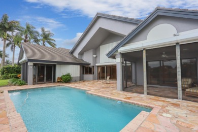 BEAUTIFUL LAKE VIEWS. SITUATED ON CUL-DE-SAC. NEEDS TENDER on  in Florida - for sale on GolfHomes.com, golf home, golf lot
