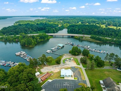 THE MOORINGS Unit 12 is a highly sought-after GROUND FLOOR unit on Kinderton Country Club in Virginia - for sale on GolfHomes.com, golf home, golf lot
