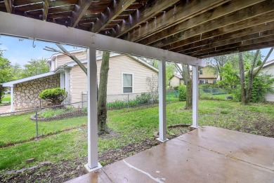 Beautifully Updated 3-Bed, 2-Bath Raised Ranch on Quiet on Poplar Creek Country Club in Illinois - for sale on GolfHomes.com, golf home, golf lot