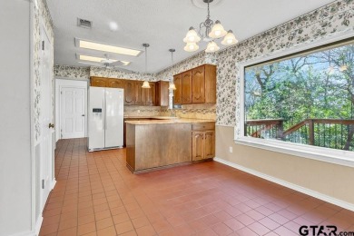 Enjoy all the amenities that Hide Away has to offer and this on Hide-A-Way Lake Golf Course in Texas - for sale on GolfHomes.com, golf home, golf lot