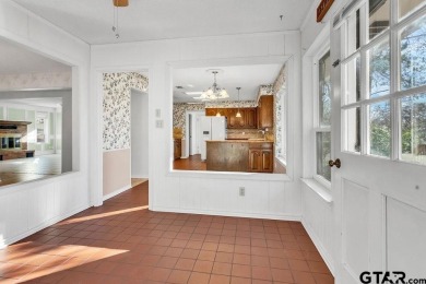 Enjoy all the amenities that Hide Away has to offer and this on Hide-A-Way Lake Golf Course in Texas - for sale on GolfHomes.com, golf home, golf lot