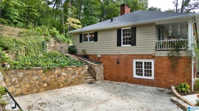 ABSOLUTE SHOW STOPPER w/ TIMELESS CHARM & SOPHISTICATION! on Anniston Country Club in Alabama - for sale on GolfHomes.com, golf home, golf lot