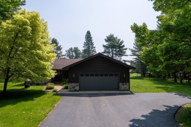 Enjoy simple living in this single story TIMBER RIDGE home. An on Timber Ridge Golf Club in Wisconsin - for sale on GolfHomes.com, golf home, golf lot