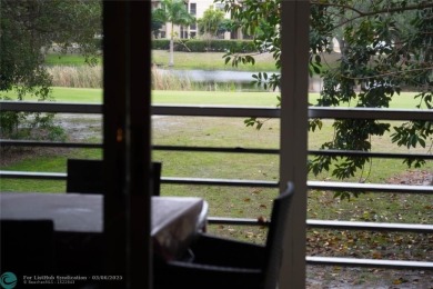 MOTIVATED SELLERS! Bring your offer to this spacious low priced on Oaks Country Club in Florida - for sale on GolfHomes.com, golf home, golf lot