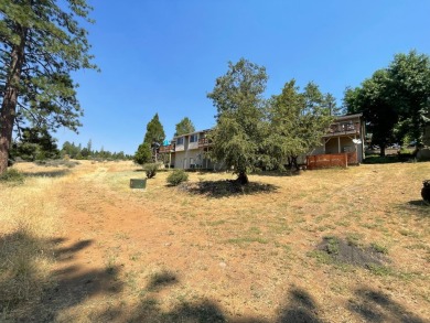 Welcome to a delightful Octoplex located in the serene and on Forest Meadows Golf Course in California - for sale on GolfHomes.com, golf home, golf lot