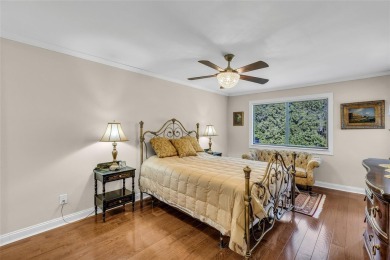 Welcome to this mint townhouse-style end unit condo in the on Glen Head Country Club in New York - for sale on GolfHomes.com, golf home, golf lot