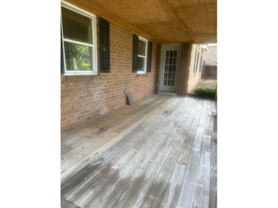 NICE partial renovations on this Handyman Special! PRICED TO on Golf Club At Wescott Plantation in South Carolina - for sale on GolfHomes.com, golf home, golf lot