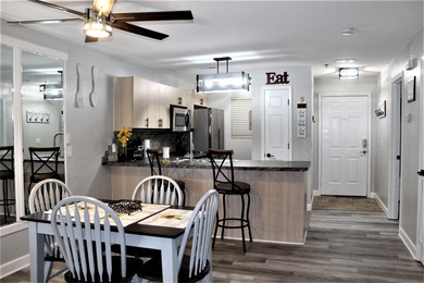 Beautifully remodeled 1 bed / 1 bath condo, sold fully furnished on Pointe Royale Village Country Club in Missouri - for sale on GolfHomes.com, golf home, golf lot