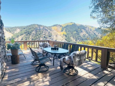Charming 6-bedroom single-family home in Beaver Creek blends on Beaver Creek Golf Club in Colorado - for sale on GolfHomes.com, golf home, golf lot
